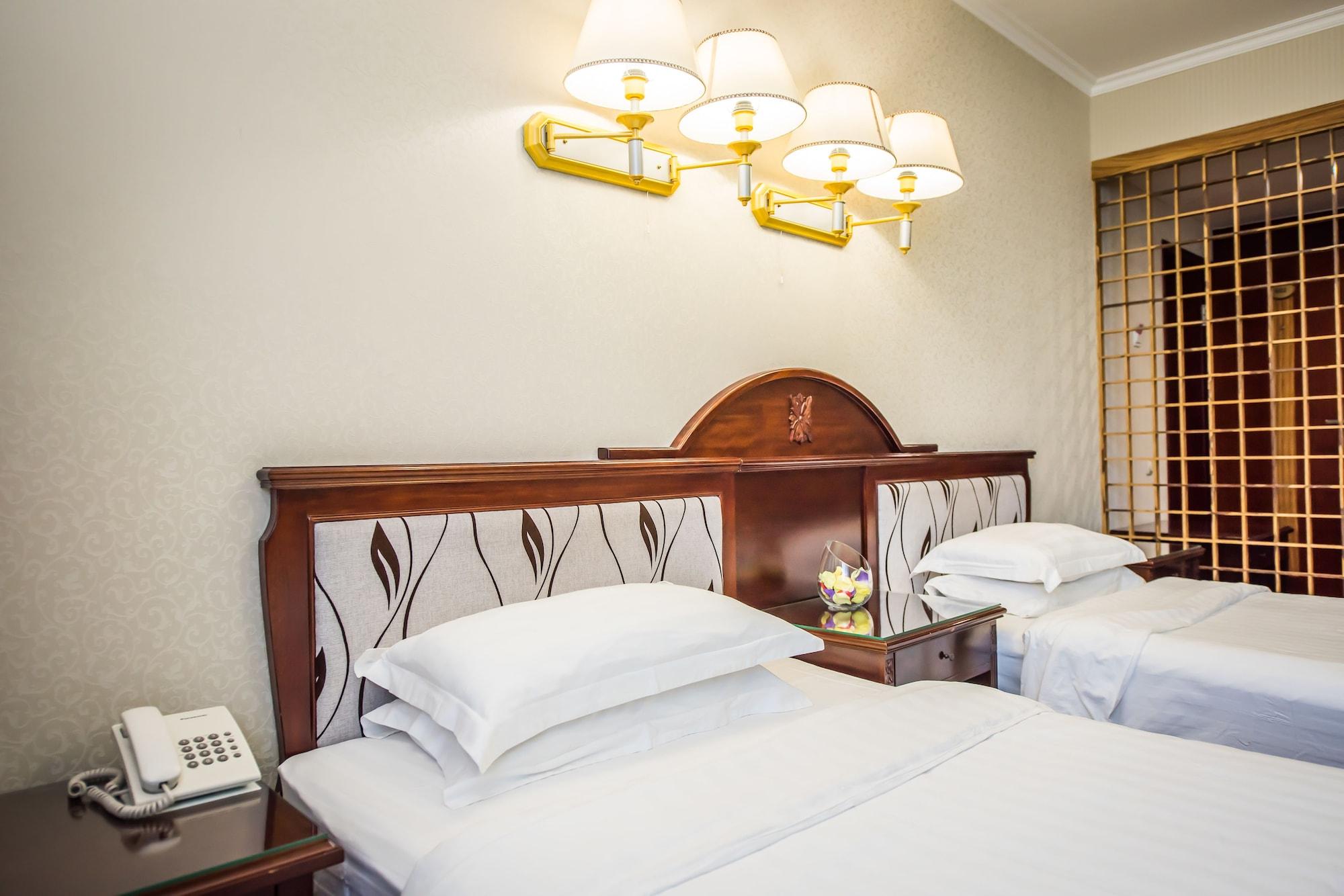 G Empire Hotel Astana Eksteriør billede