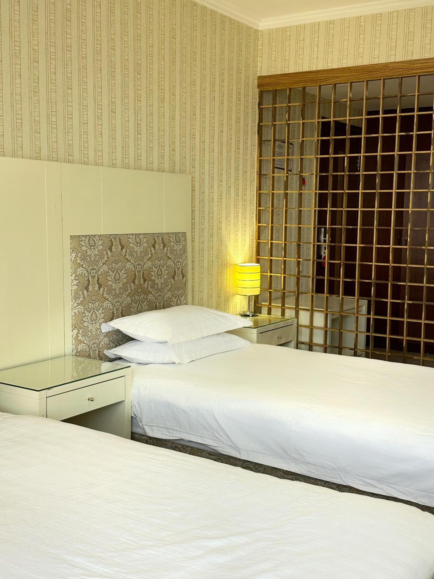 G Empire Hotel Astana Eksteriør billede